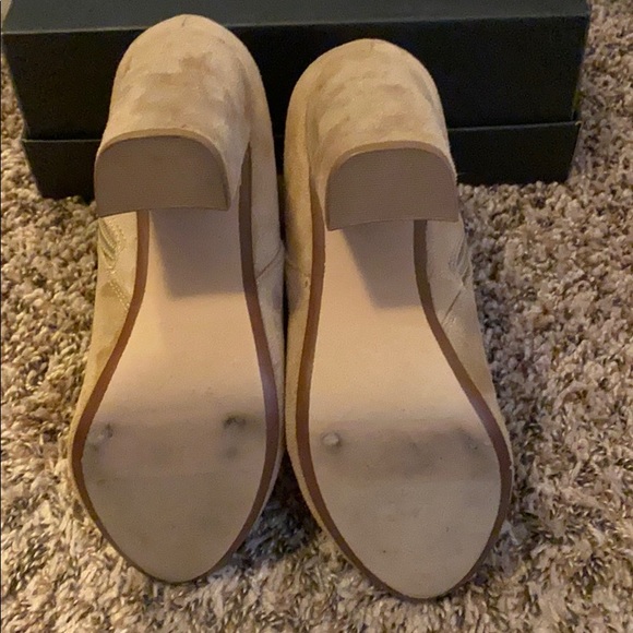 Francesca’s Yolanda Beige Fur Puff Boots - Picture 6 of 10